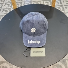 BALENCIAGA